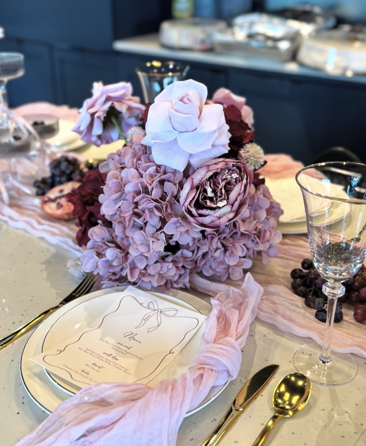 Lilac hydrangea and rose centerpiece
