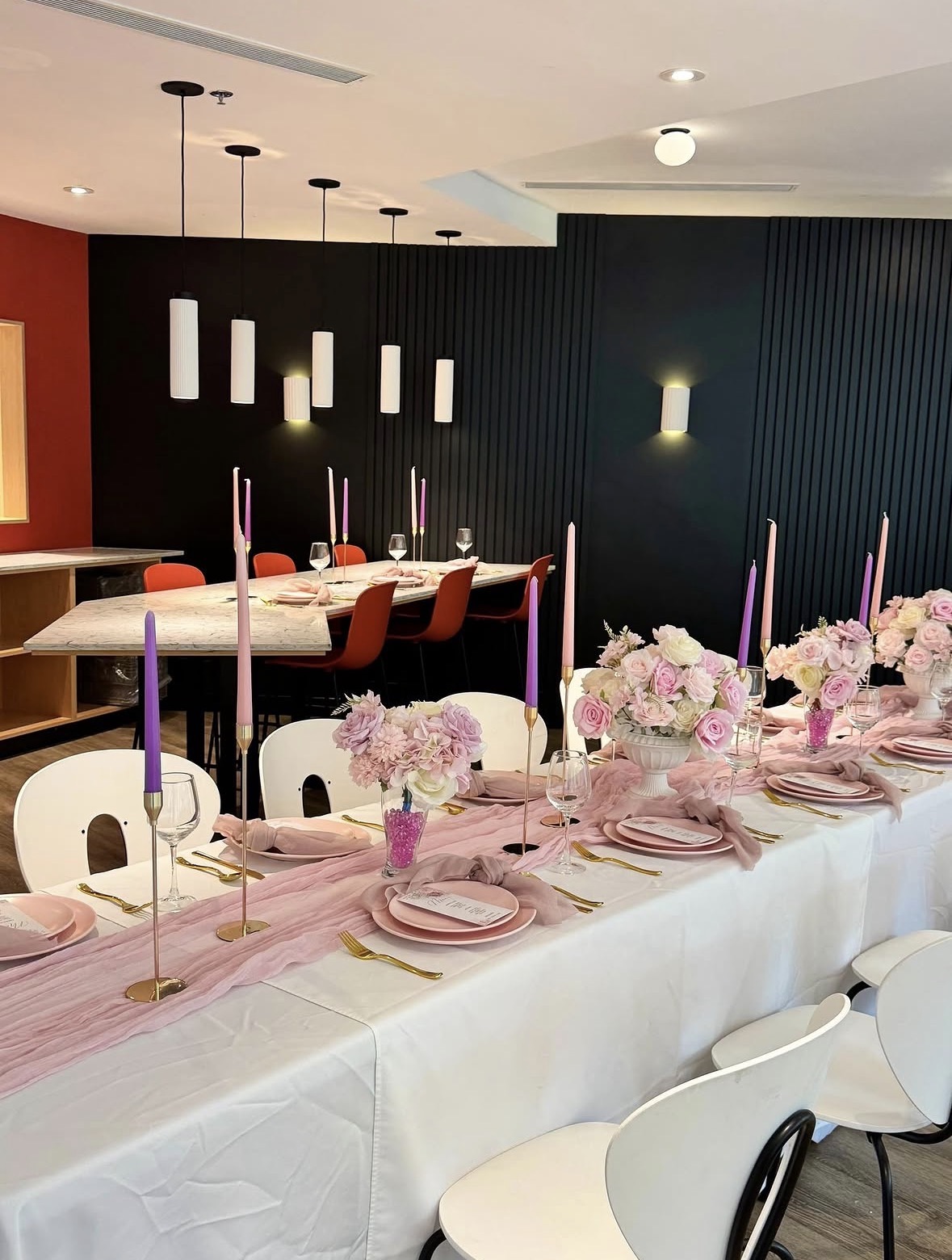 Pink and lilac dinner table setup
